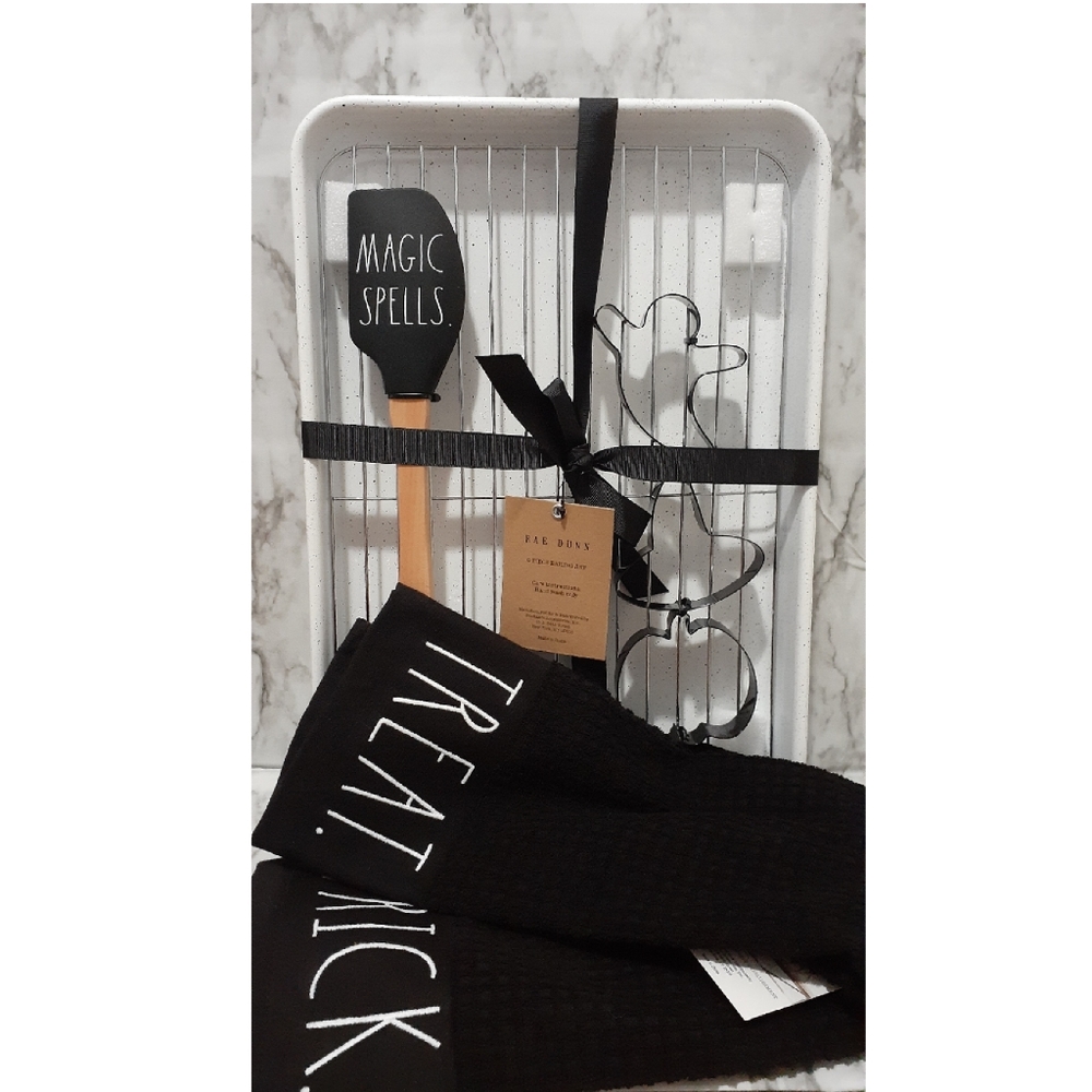 Rae Dunn Hall Baking Bundle